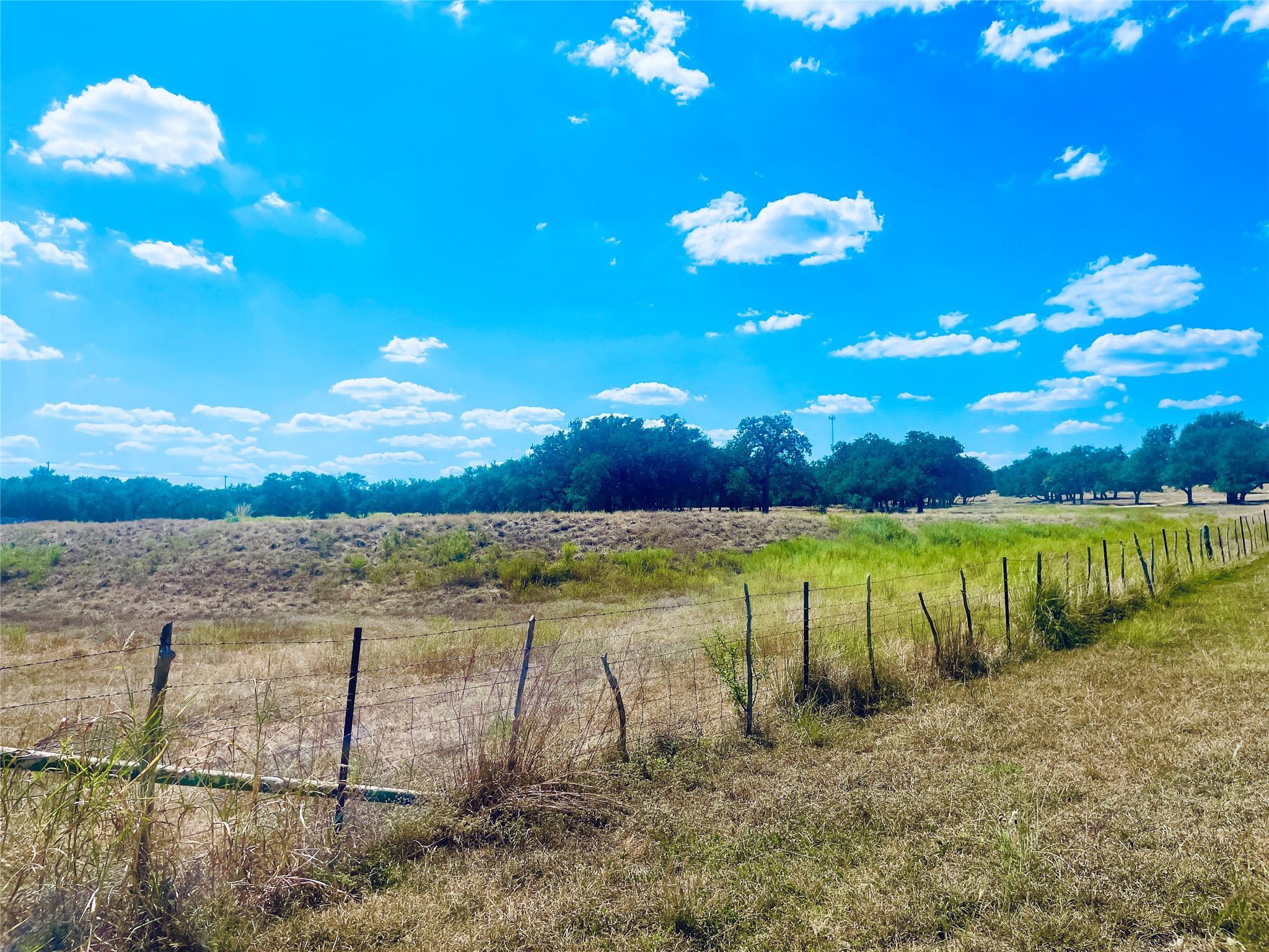 233 Towhead Valley Rd, Johnson City, TX 78636