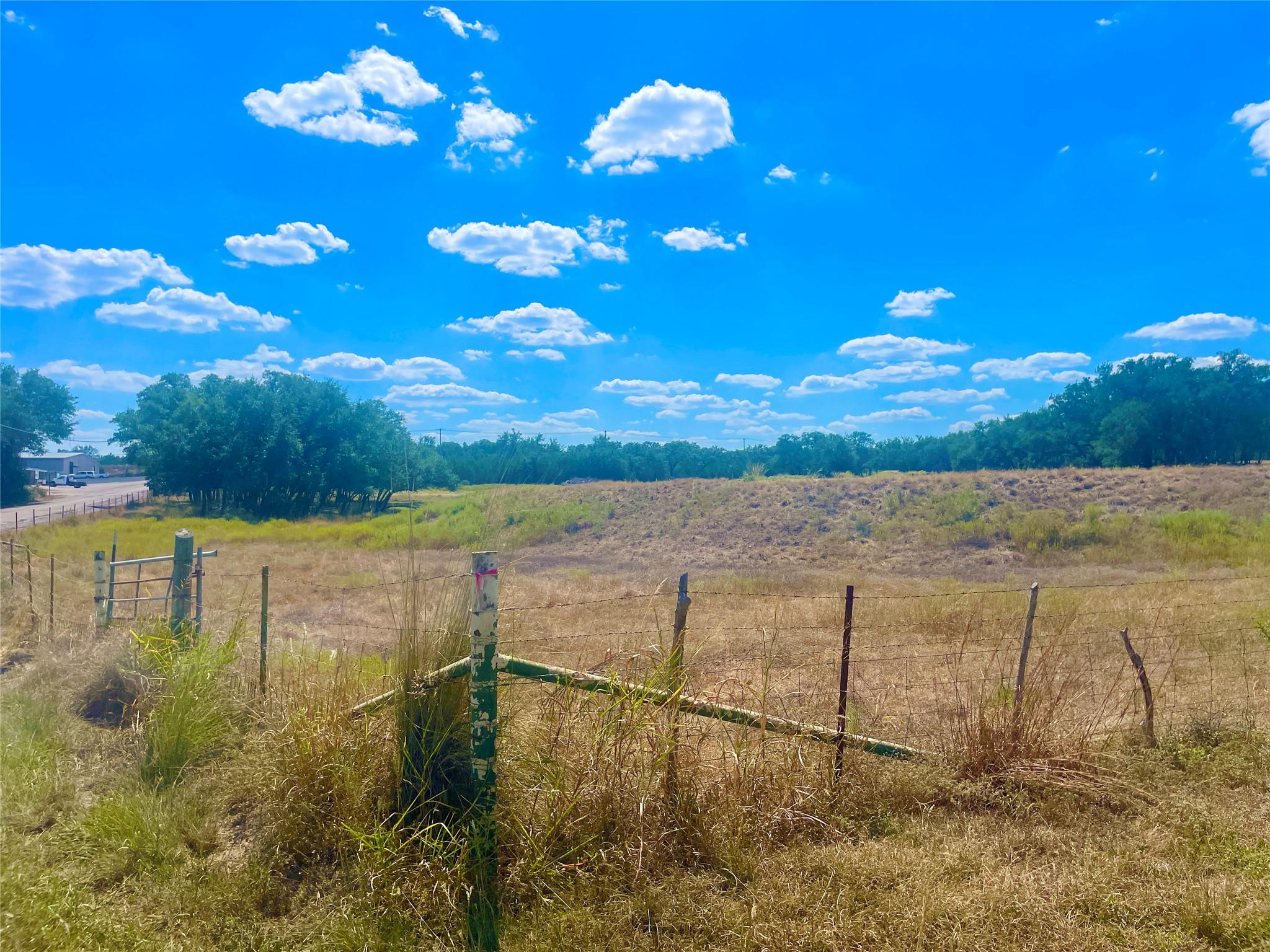 233 Towhead Valley Rd, Johnson City, TX 78636