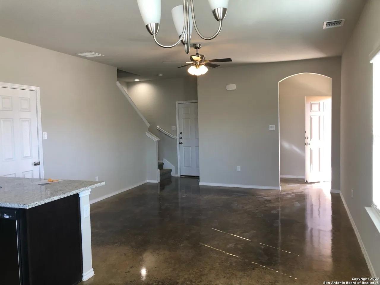 1500 Lucille St St, Seguin, TX 78155