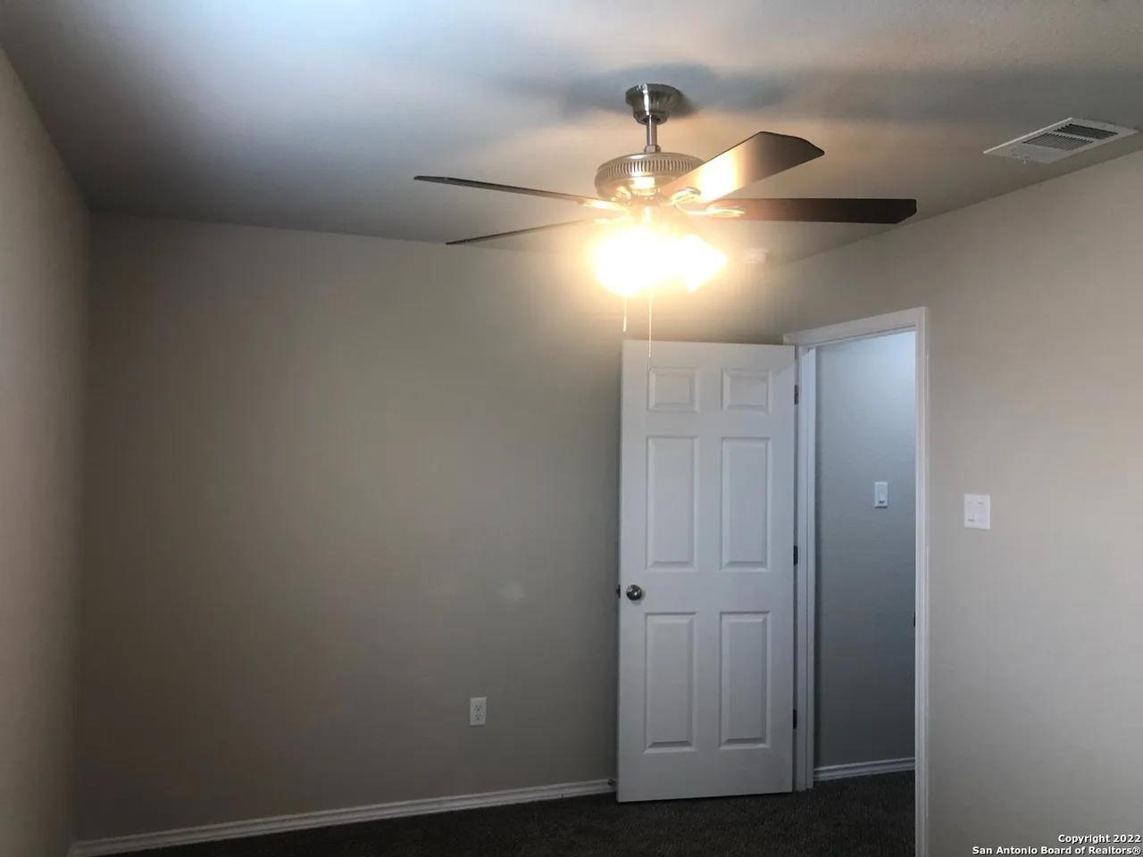 1500 Lucille St St, Seguin, TX 78155