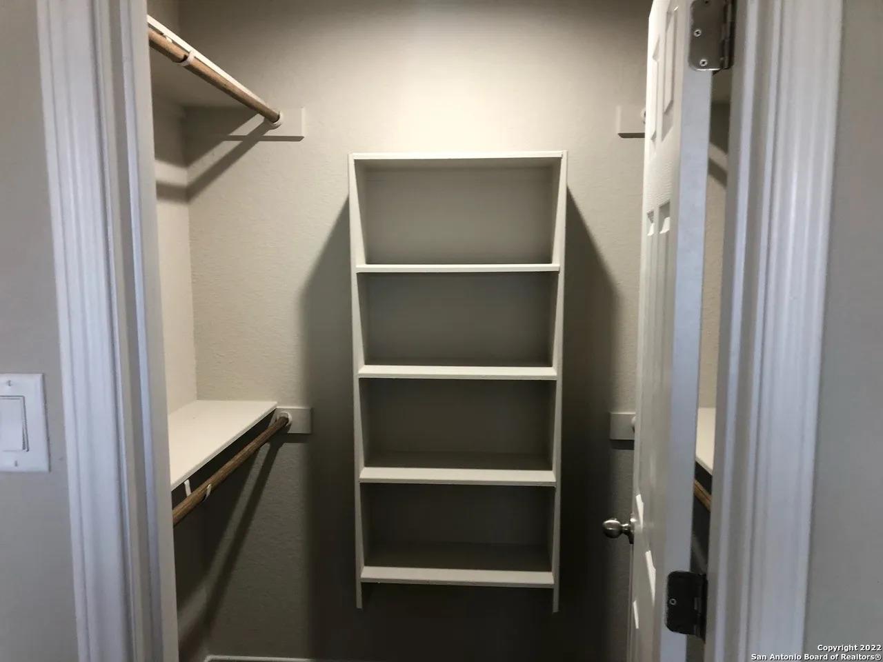 1500 Lucille St St, Seguin, TX 78155