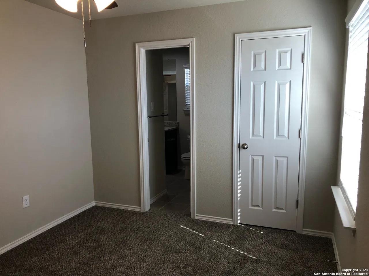 1500 Lucille St St, Seguin, TX 78155