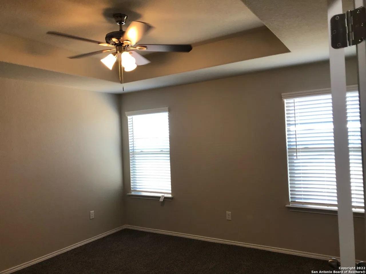 1500 Lucille St St, Seguin, TX 78155