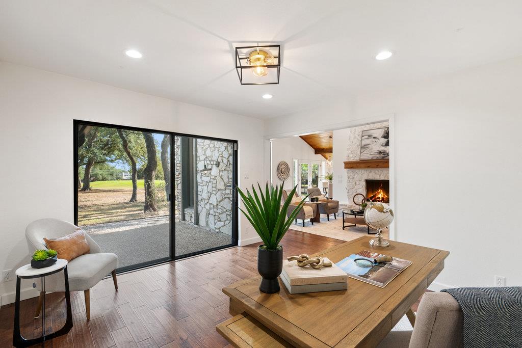 9112 Balcones Club Dr, Austin, TX 78750