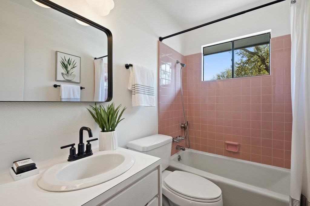 9112 Balcones Club Dr, Austin, TX 78750