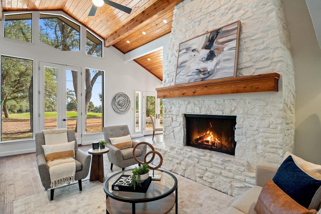 9112 Balcones Club Dr, Austin, TX 78750