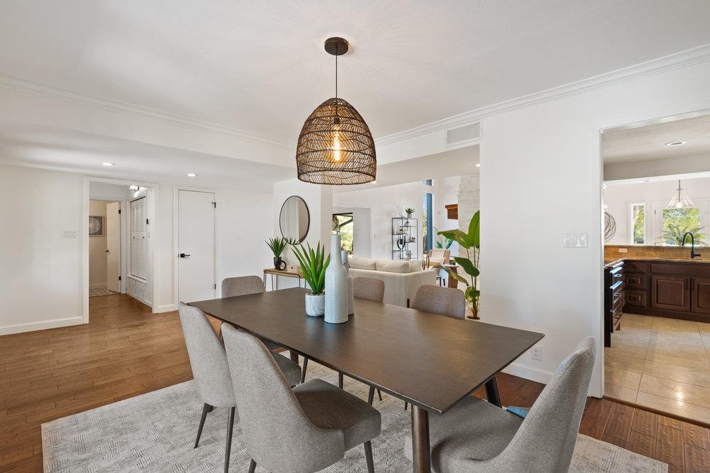 9112 Balcones Club Dr, Austin, TX 78750