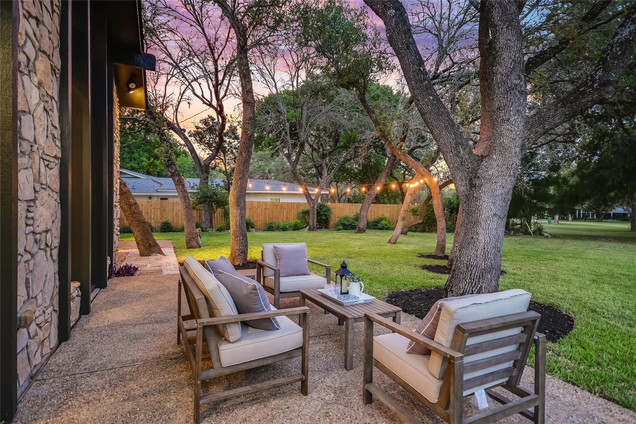 9112 Balcones Club Dr, Austin, TX 78750