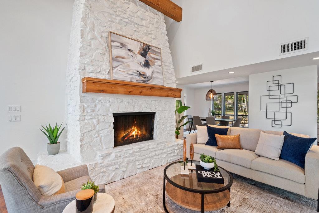 9112 Balcones Club Dr, Austin, TX 78750