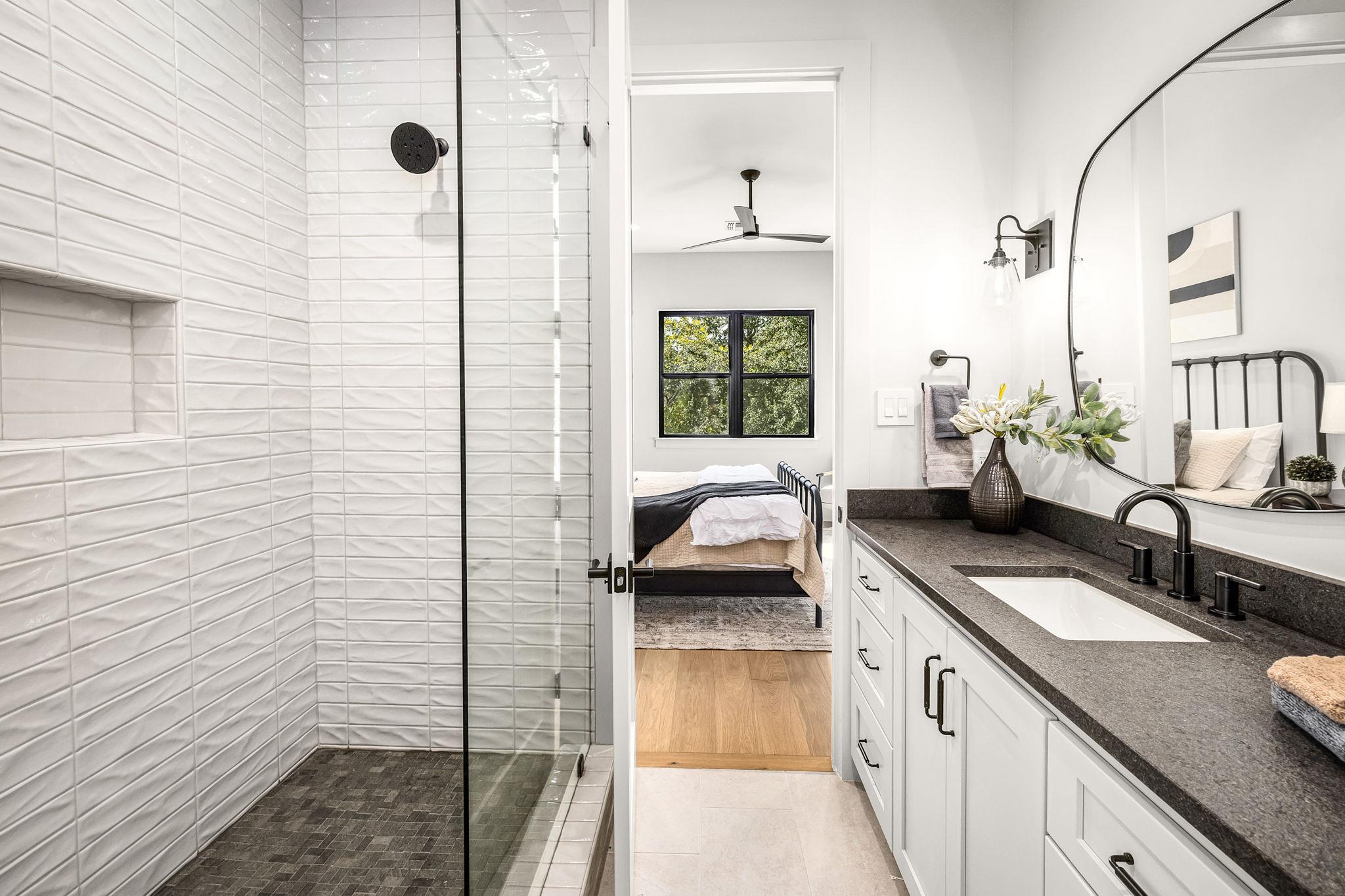 232 Riverfront Dr, New Braunfels, TX 78132