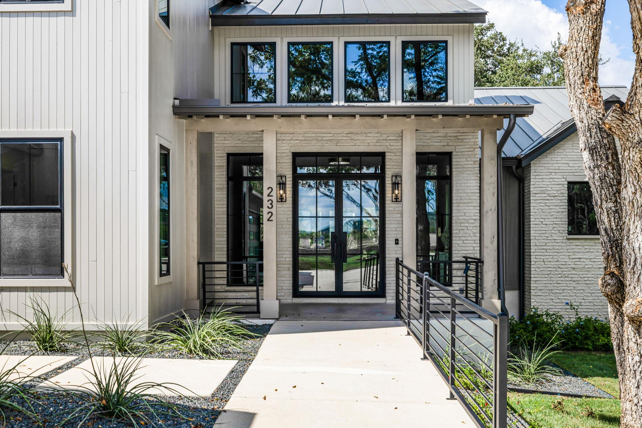 232 Riverfront Dr, New Braunfels, TX 78132