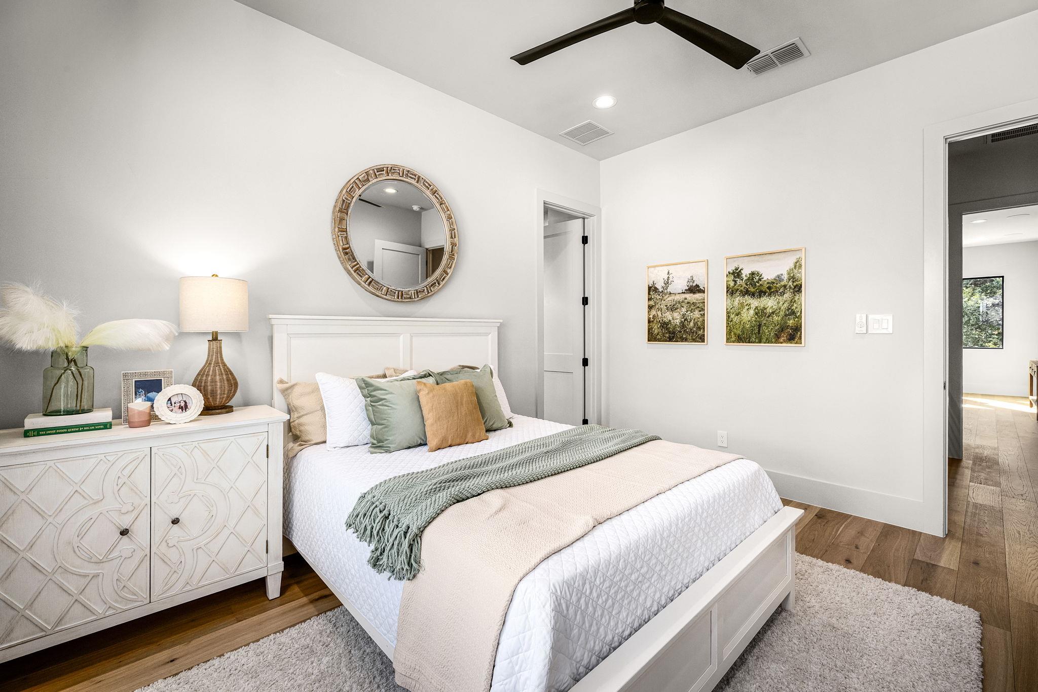 232 Riverfront Dr, New Braunfels, TX 78132