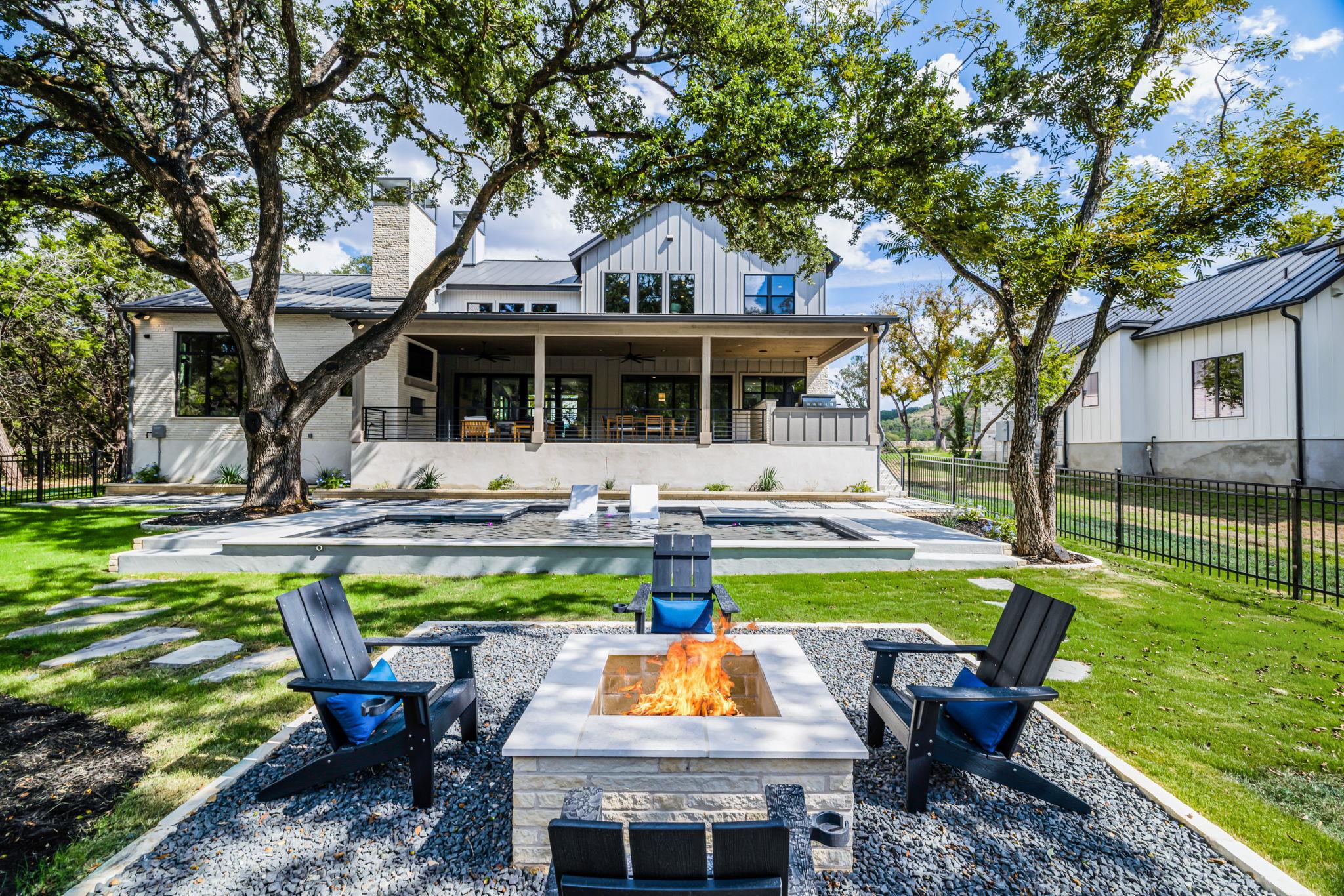 232 Riverfront Dr, New Braunfels, TX 78132
