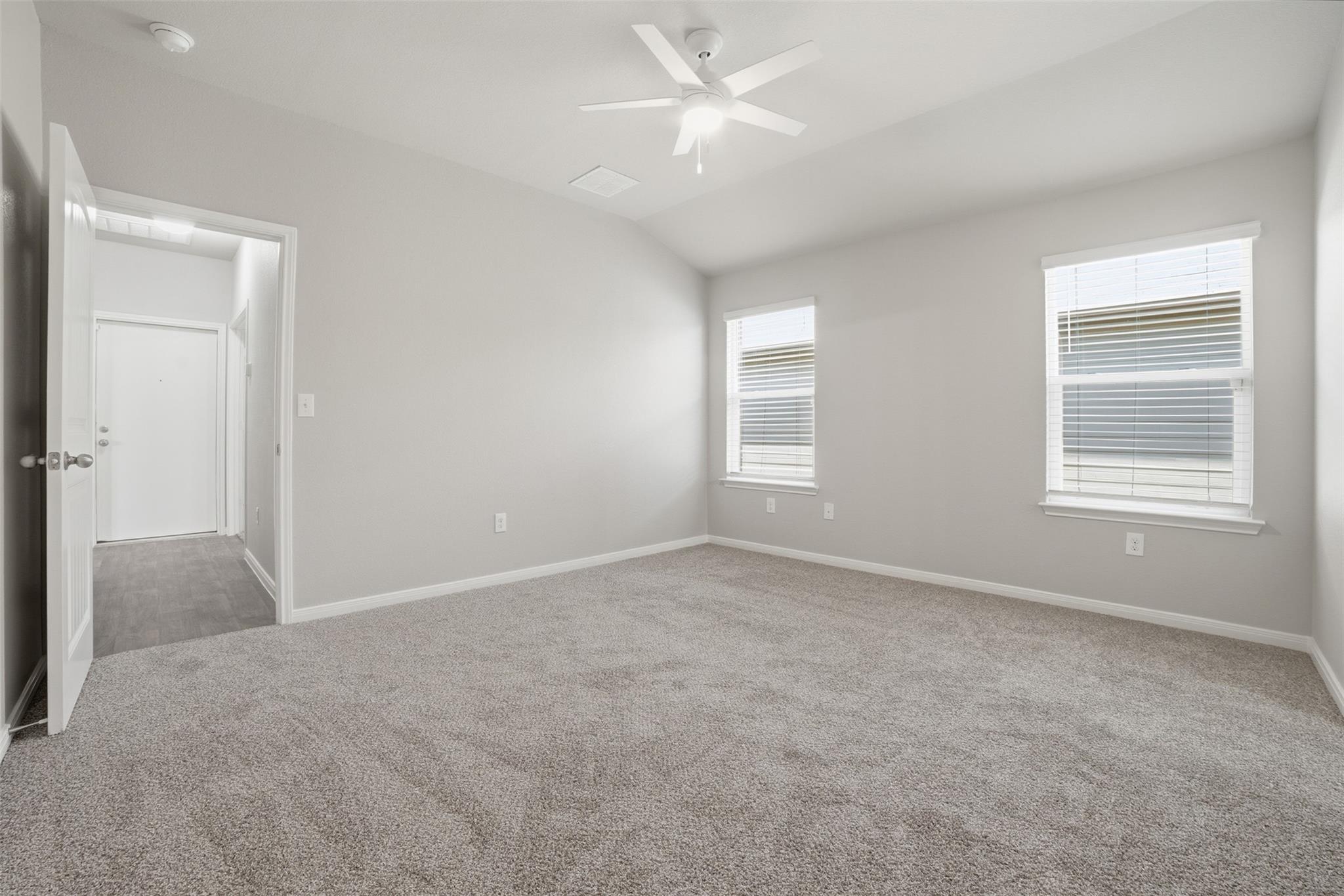 600 Marimoor Dr, Hutto, TX 78634