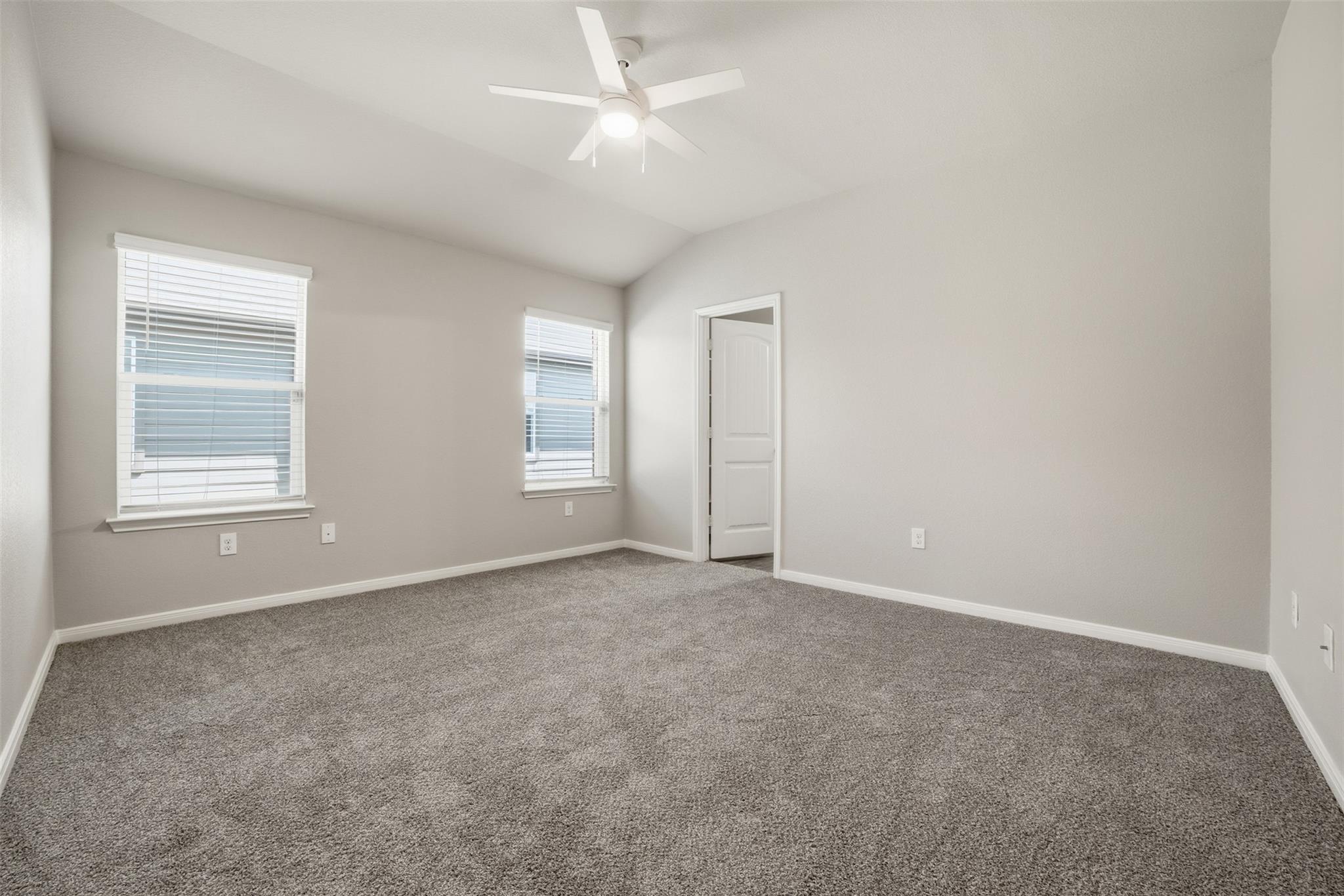 600 Marimoor Dr, Hutto, TX 78634