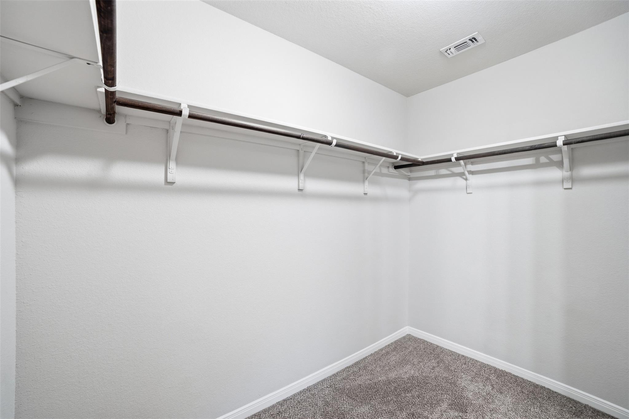 600 Marimoor Dr, Hutto, TX 78634