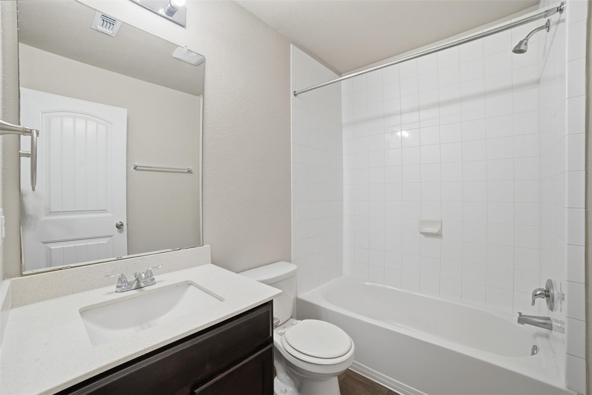 600 Marimoor Dr, Hutto, TX 78634