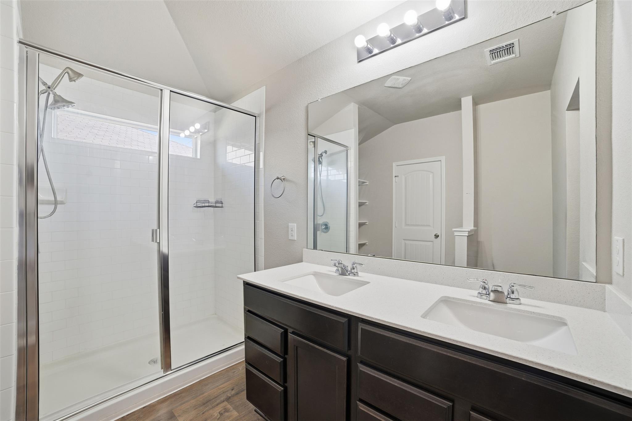 600 Marimoor Dr, Hutto, TX 78634