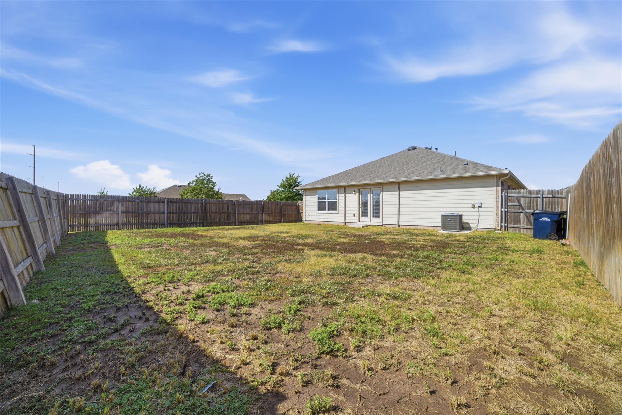 600 Marimoor Dr, Hutto, TX 78634