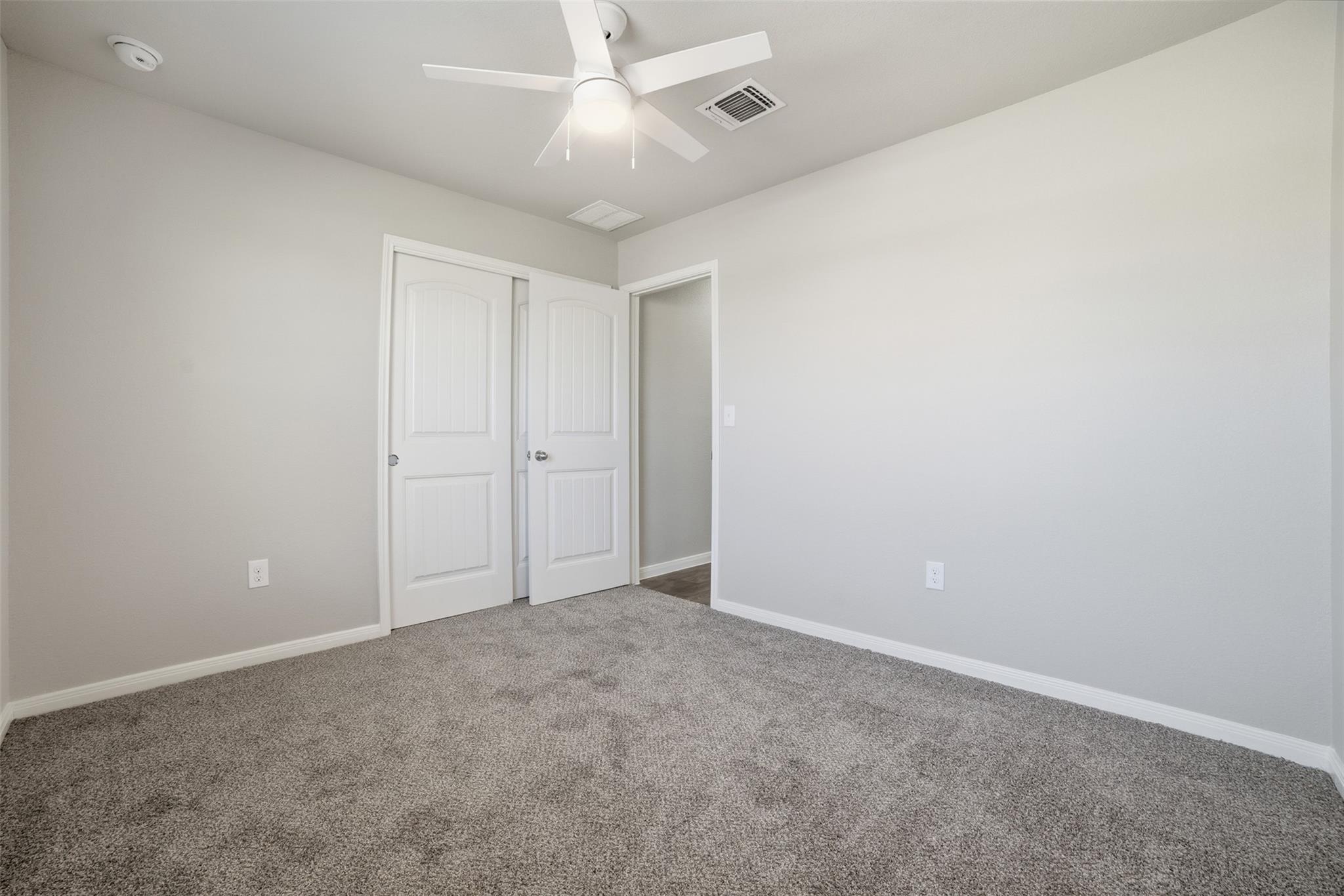 600 Marimoor Dr, Hutto, TX 78634