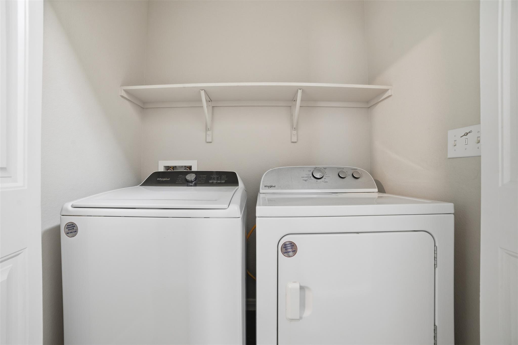 600 Marimoor Dr, Hutto, TX 78634