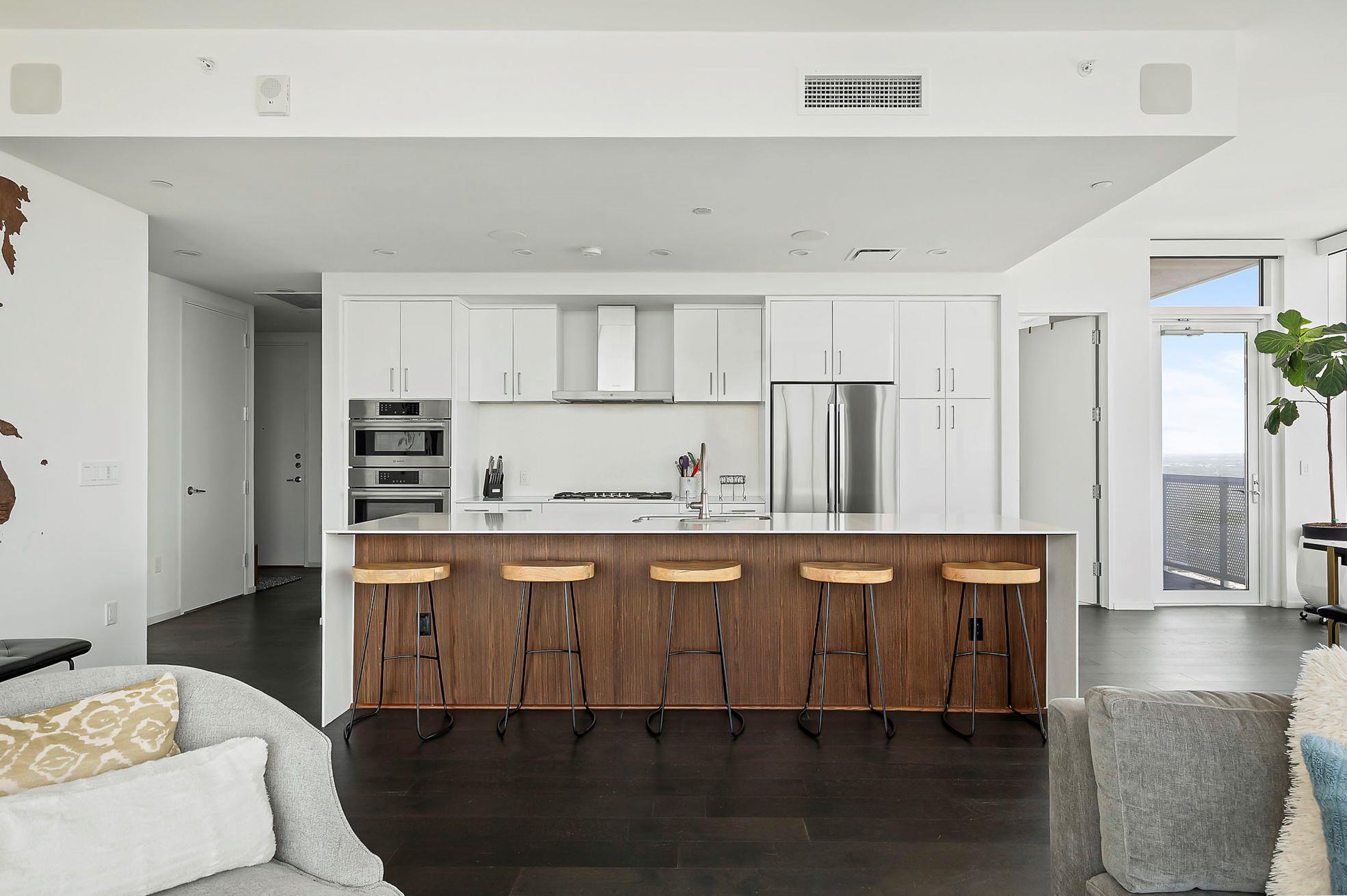 301 West Ave # 4401, Austin, TX 78701