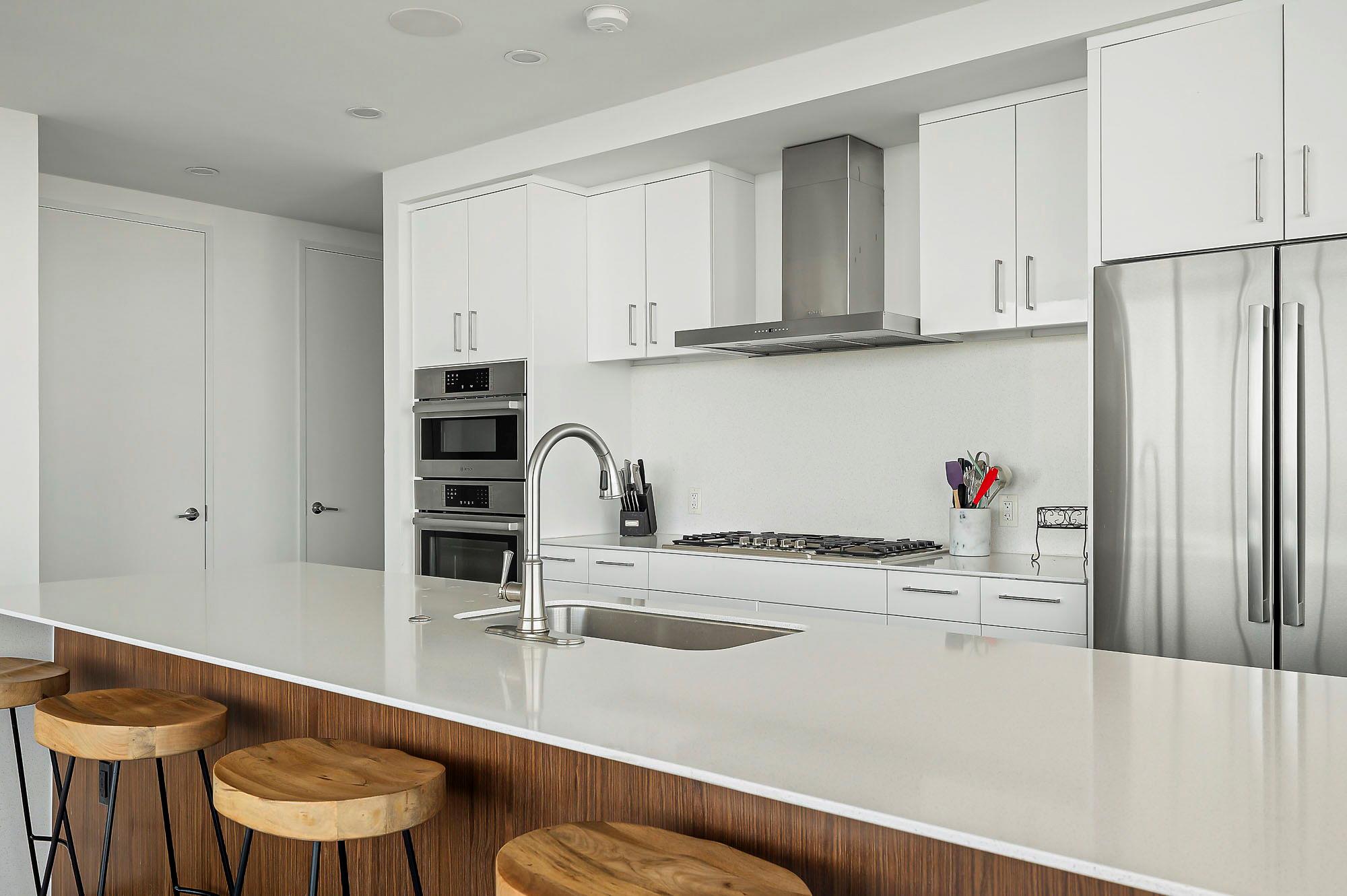 301 West Ave # 4401, Austin, TX 78701