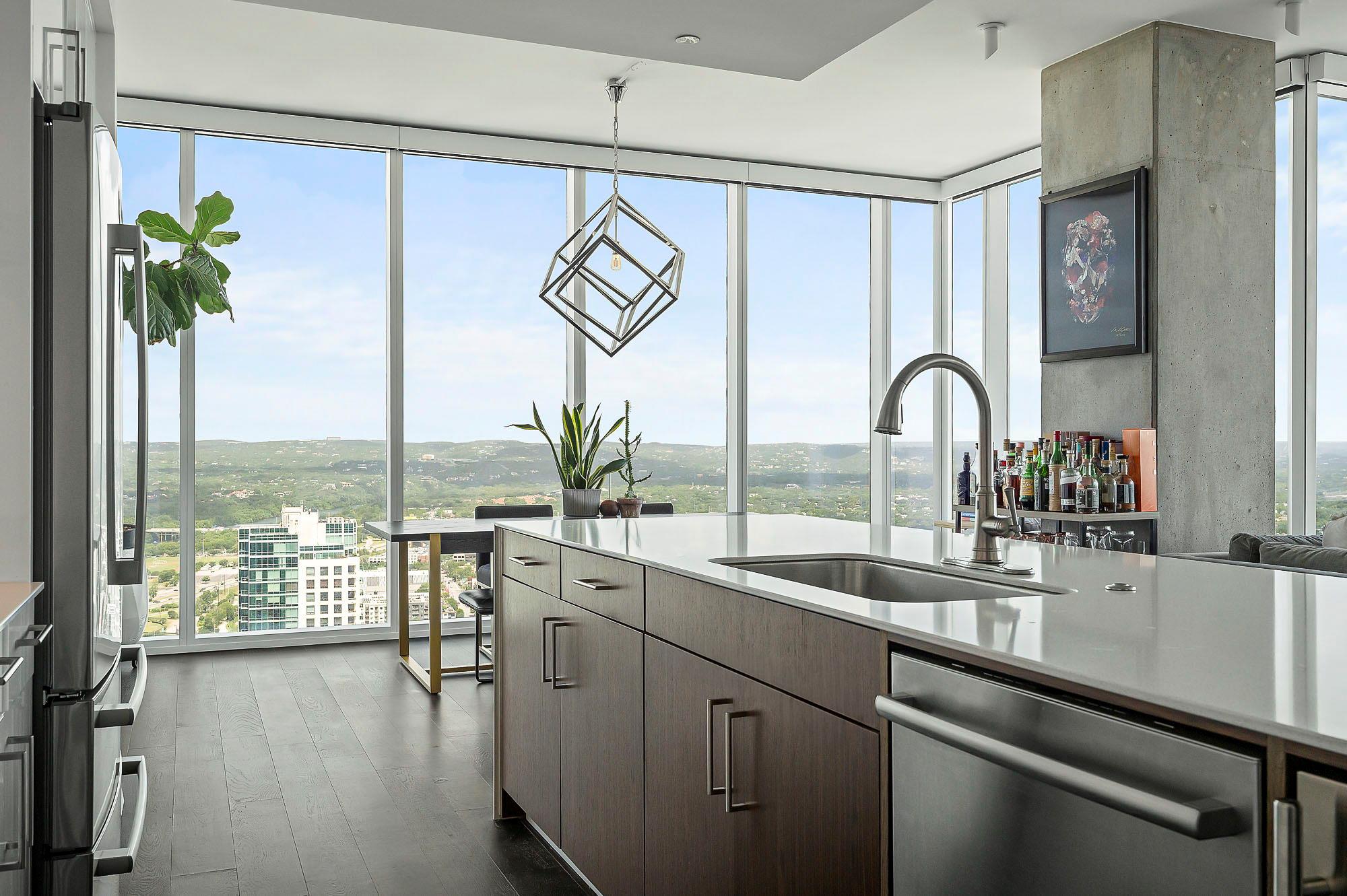 301 West Ave # 4401, Austin, TX 78701