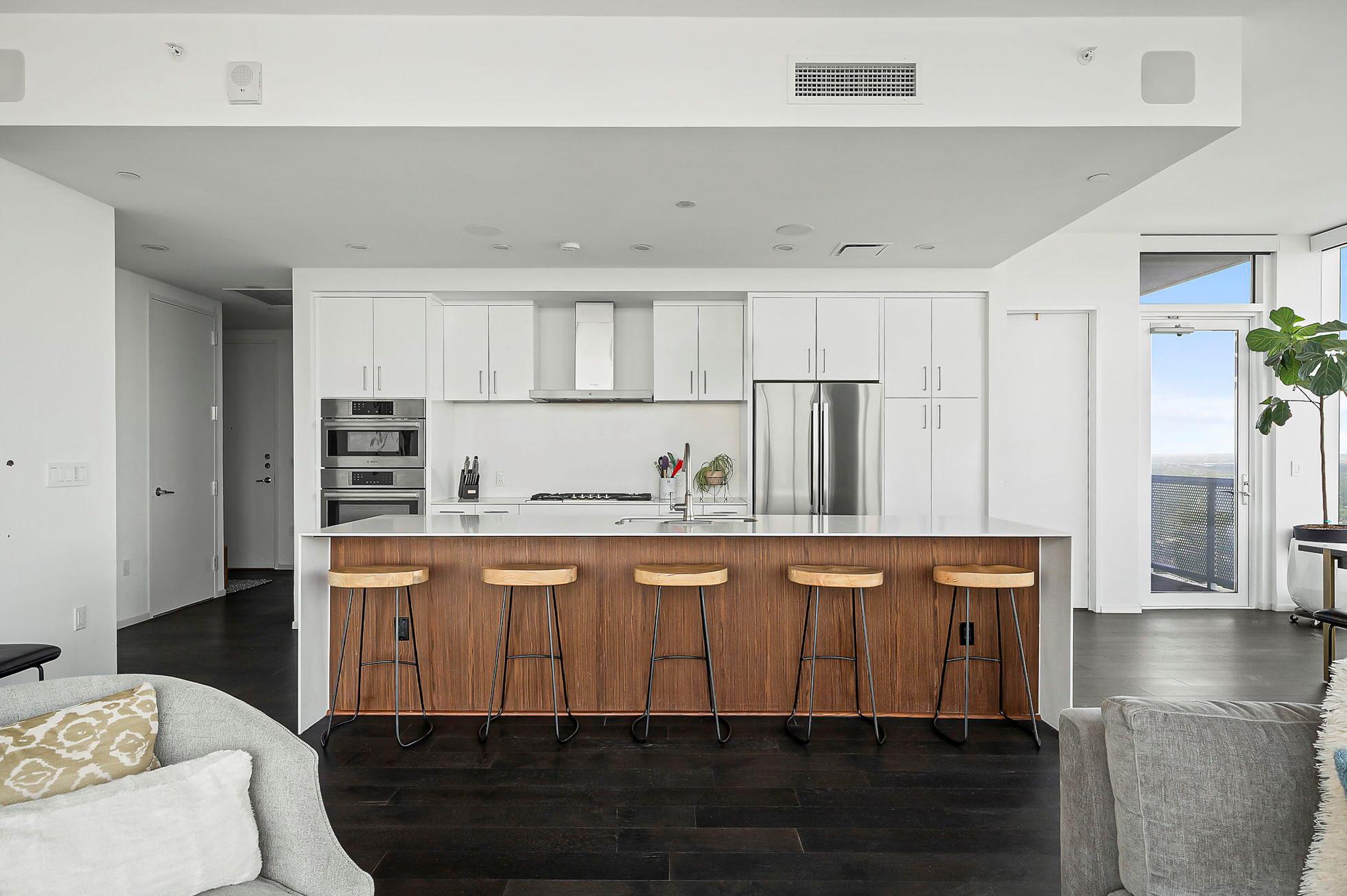 301 West Ave # 4401, Austin, TX 78701