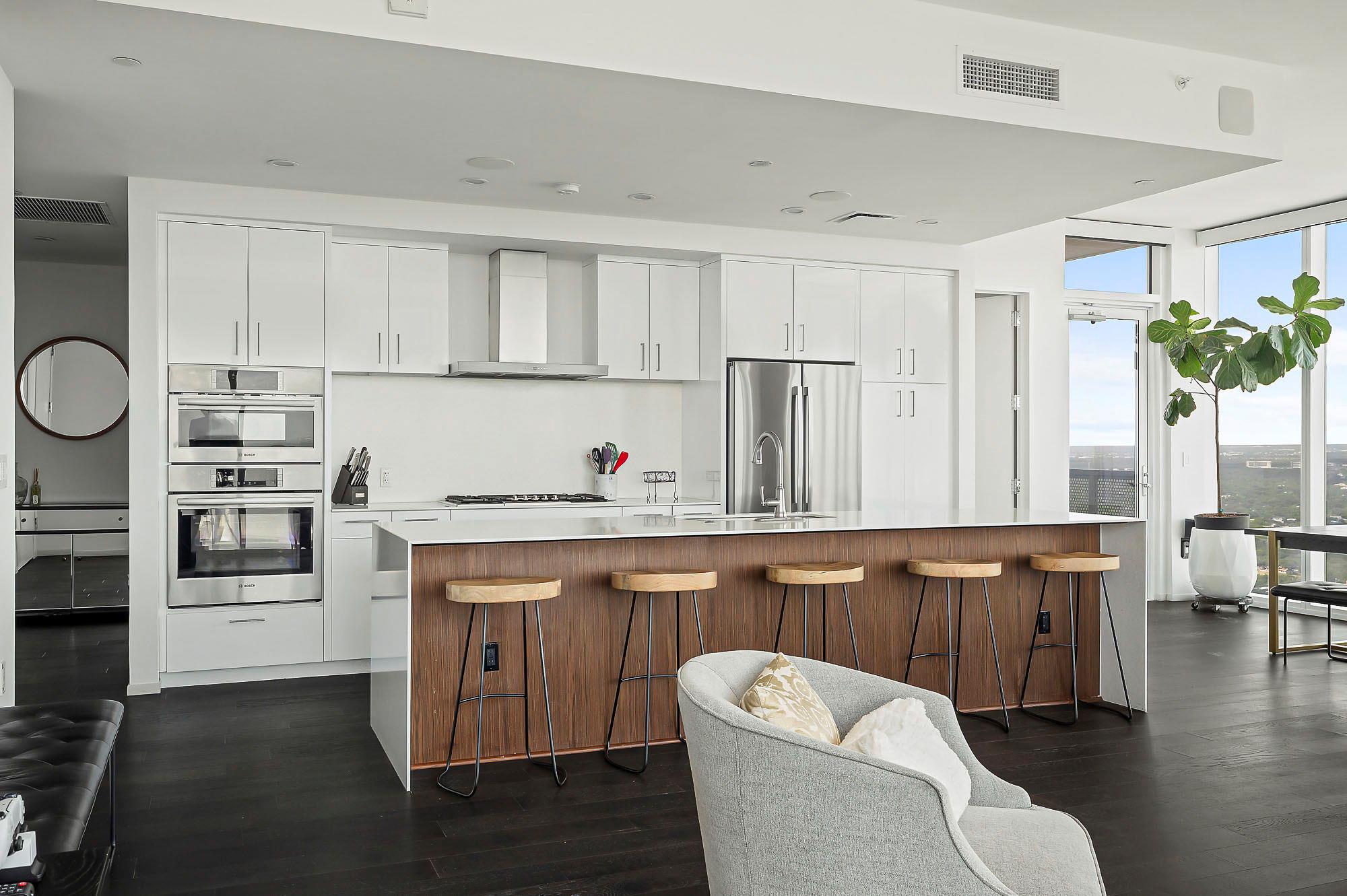 301 West Ave # 4401, Austin, TX 78701