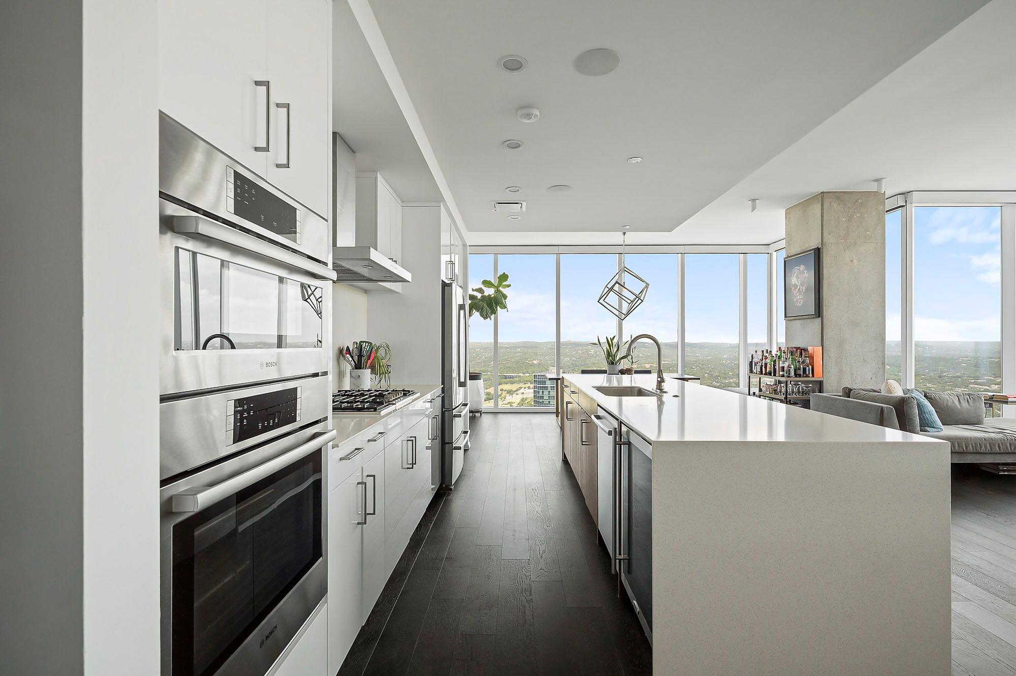 301 West Ave # 4401, Austin, TX 78701