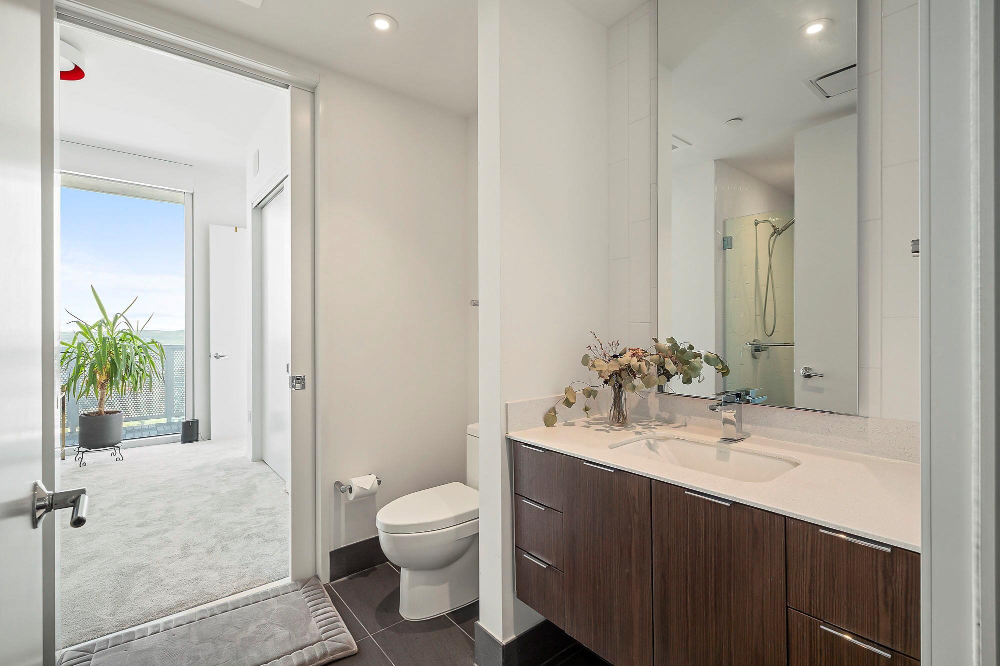 301 West Ave # 4401, Austin, TX 78701