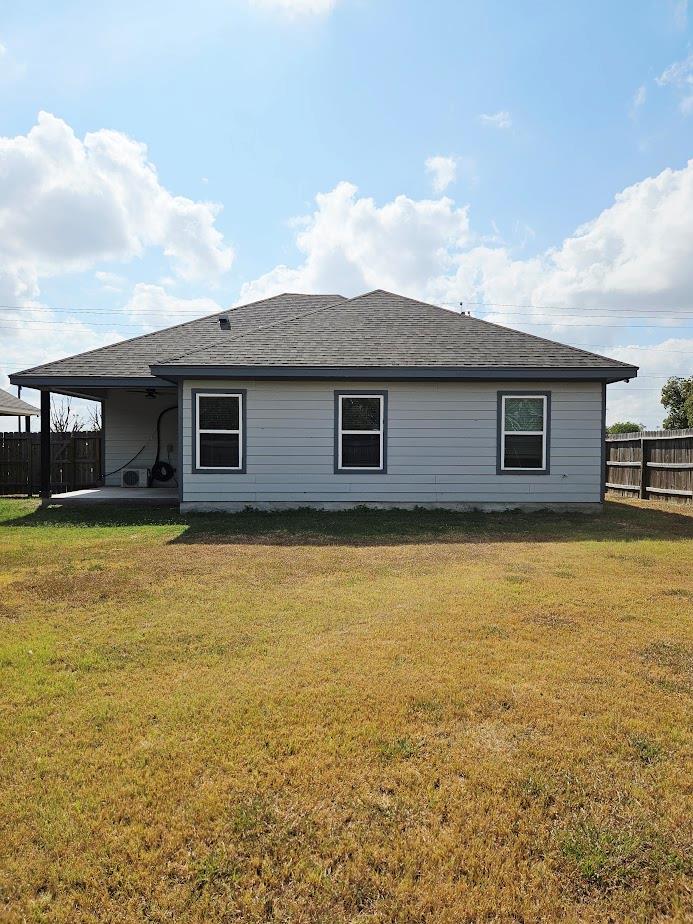 110 E Otto St, Marion, TX 78124