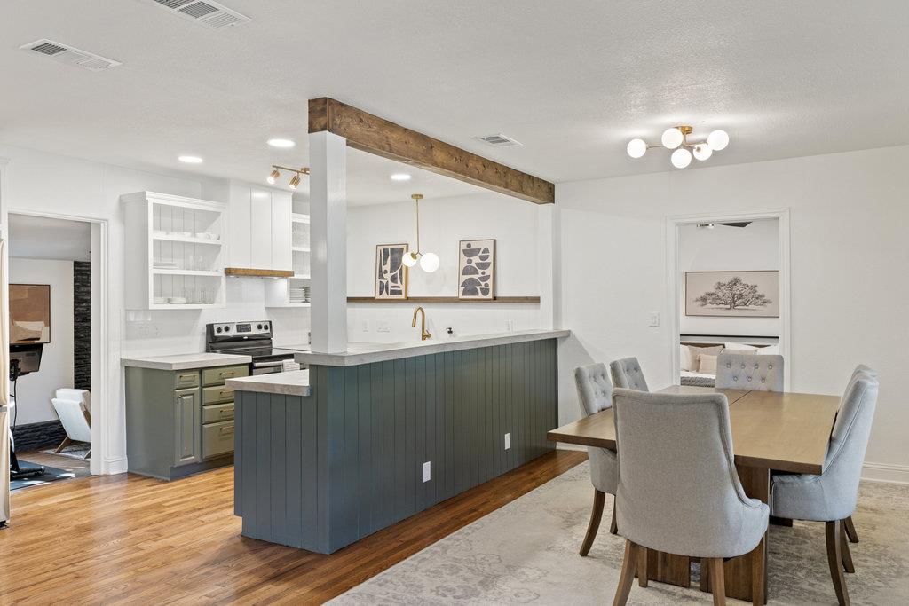 7511 Old Bee Caves Rd # 2, Austin, TX 78735