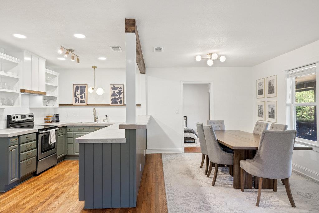 7511 Old Bee Caves Rd # 2, Austin, TX 78735