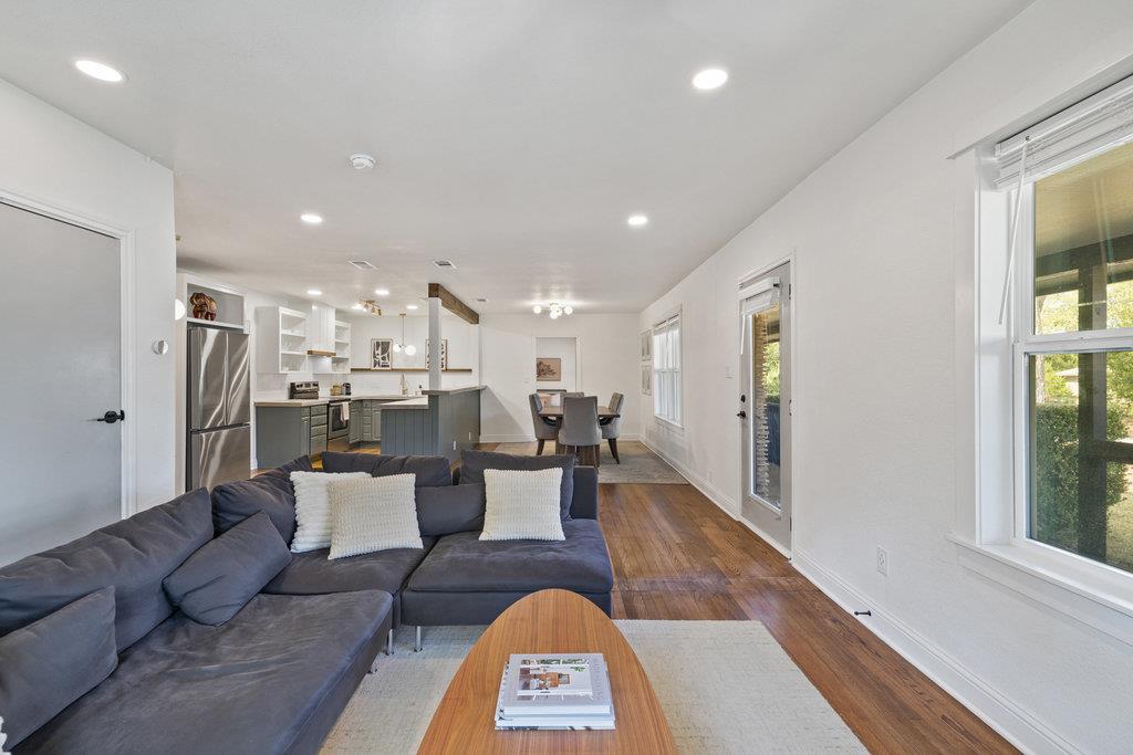 7511 Old Bee Caves Rd # 2, Austin, TX 78735