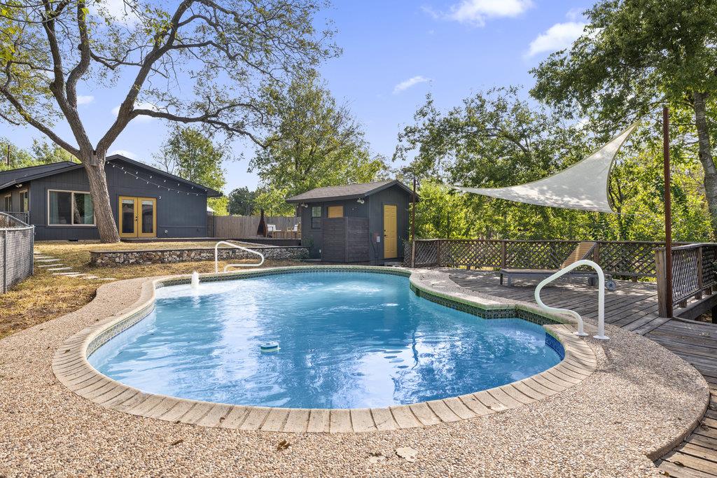 7511 Old Bee Caves Rd # 2, Austin, TX 78735