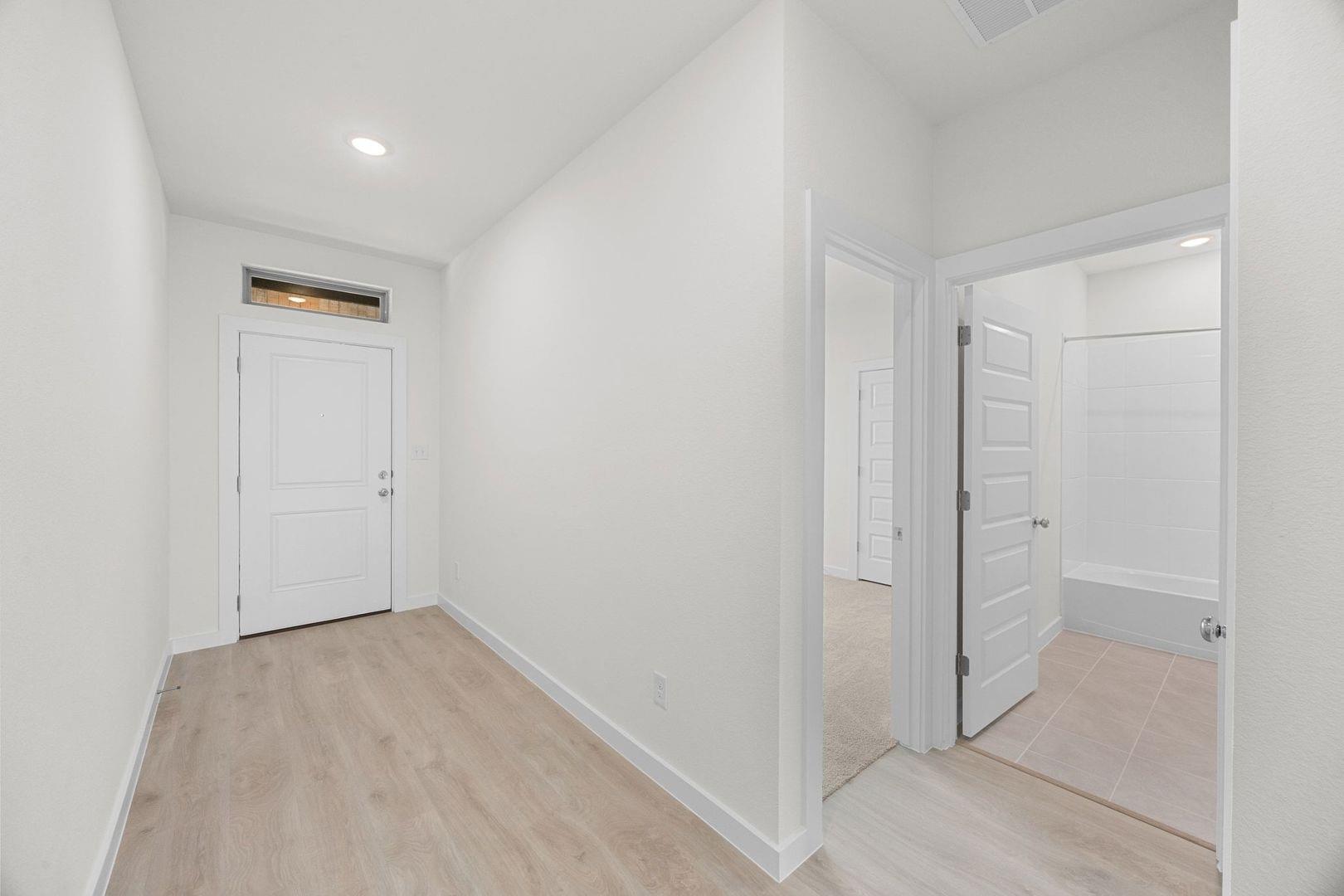 106 Divisadero Dr, Hutto, TX 78634