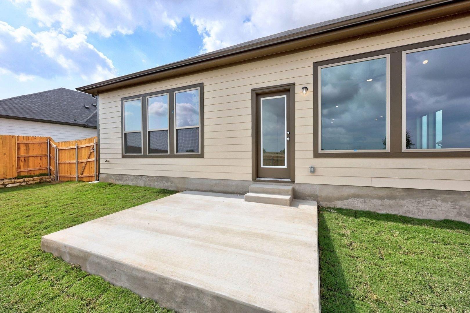 106 Divisadero Dr, Hutto, TX 78634