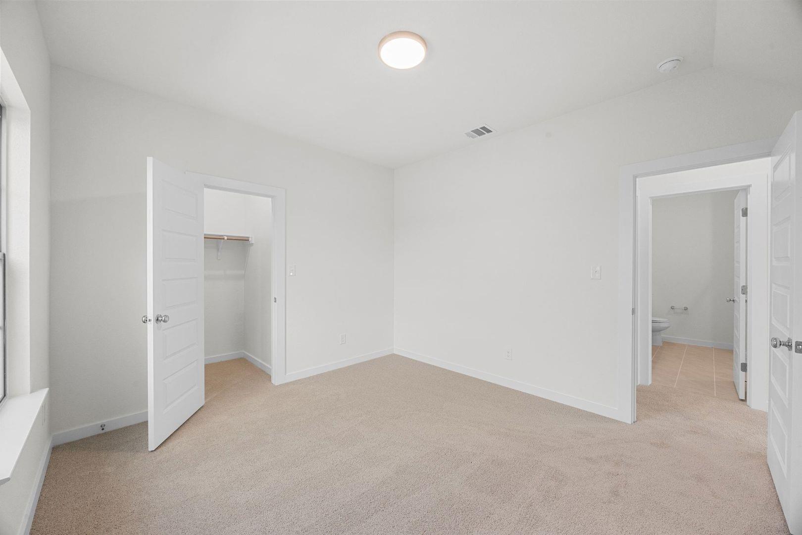 106 Divisadero Dr, Hutto, TX 78634