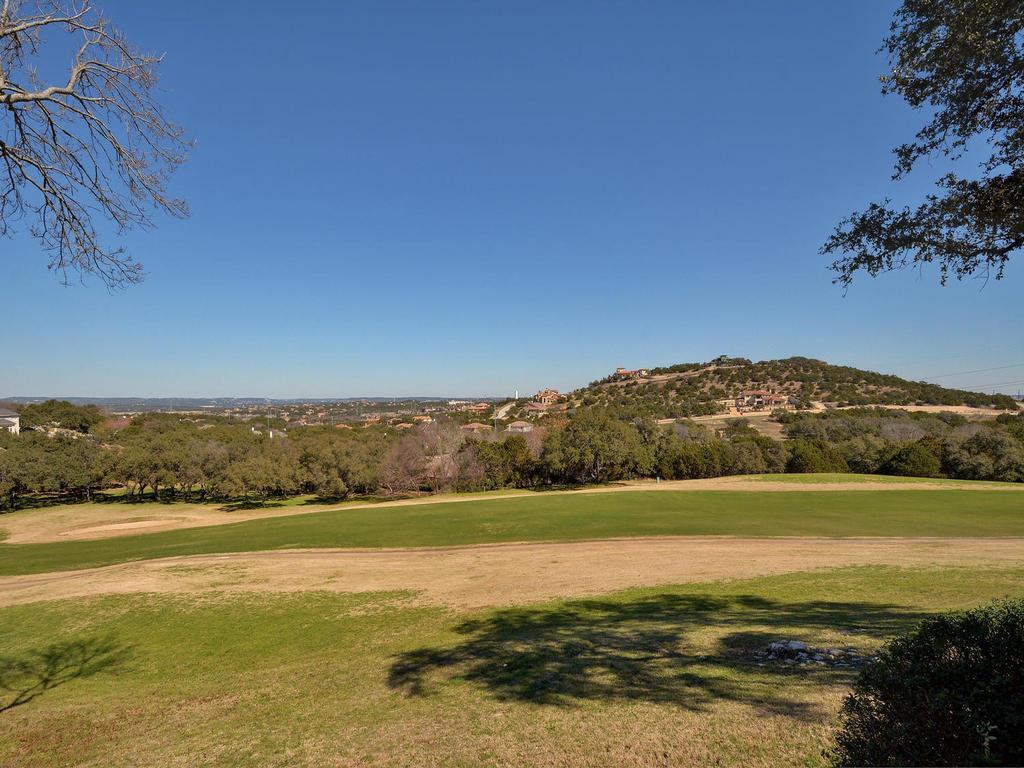 310 Golf Crest Ln, Lakeway, TX 78734