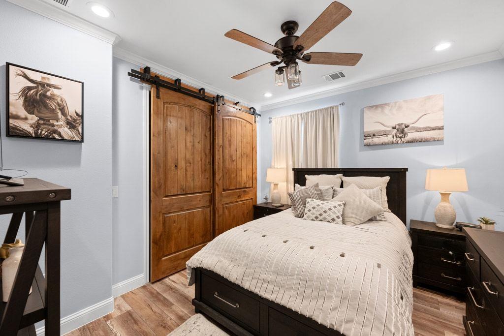 19833 Lakehurst Loop, Spicewood, TX 78669