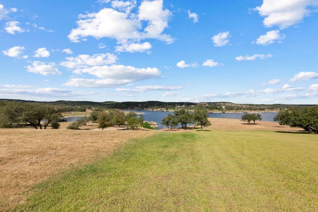 19833 Lakehurst Loop, Spicewood, TX 78669