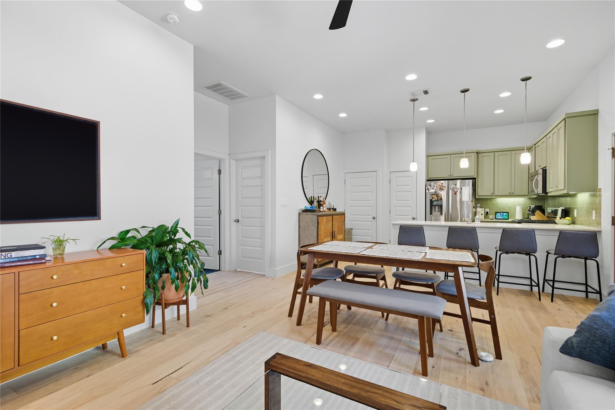 2007 Sl Davis Ave # B, Austin, TX 78702