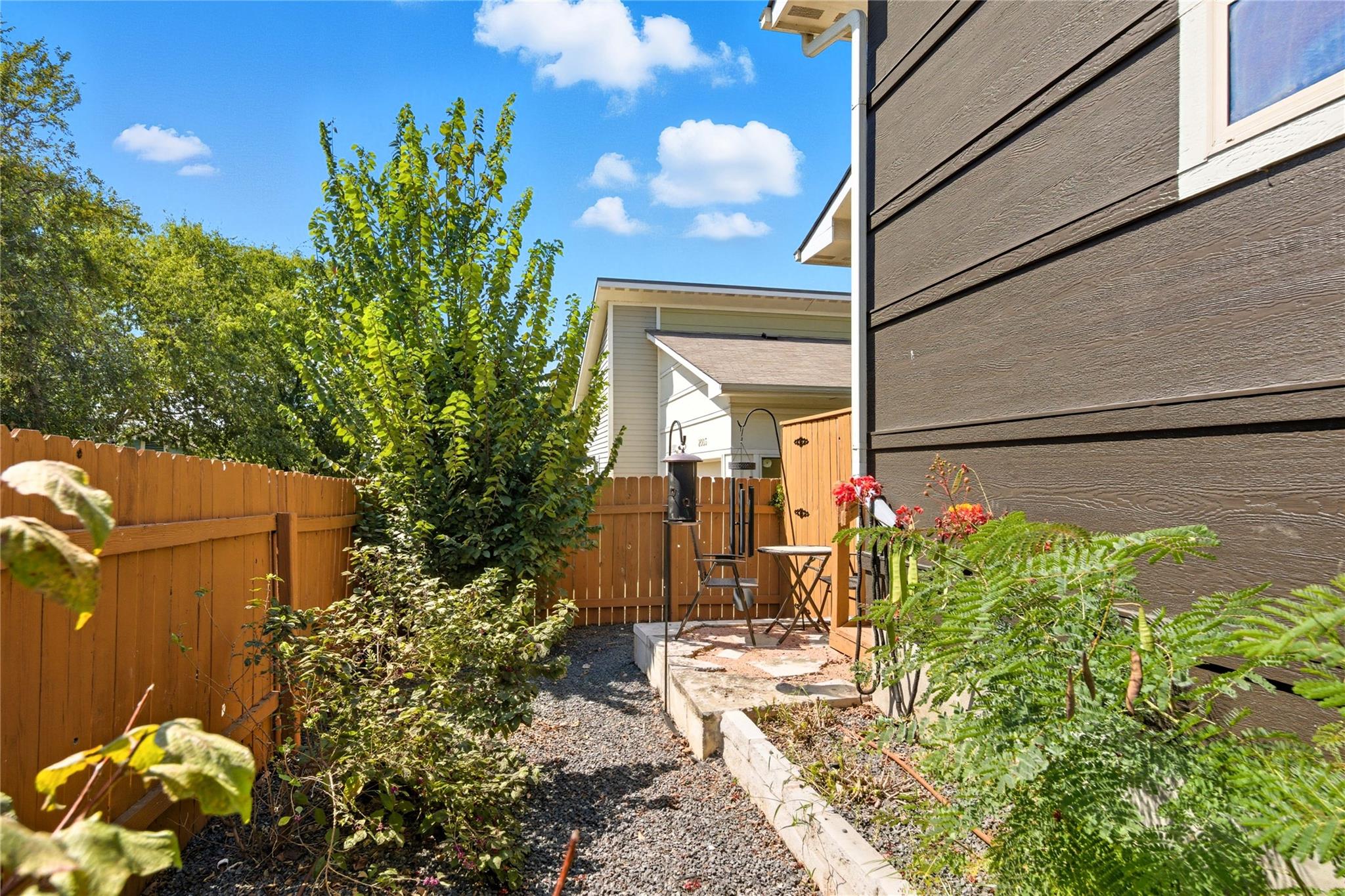 2007 Sl Davis Ave # B, Austin, TX 78702