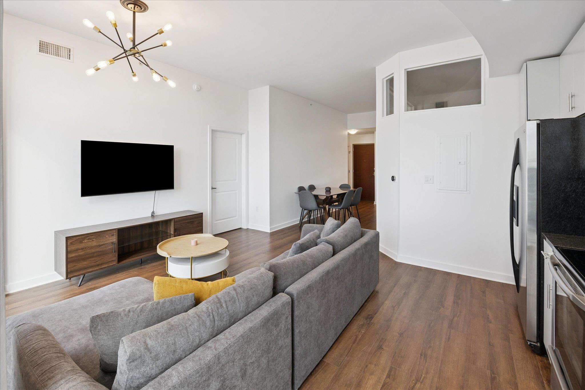 360 Nueces St # 2704, Austin, TX 78701