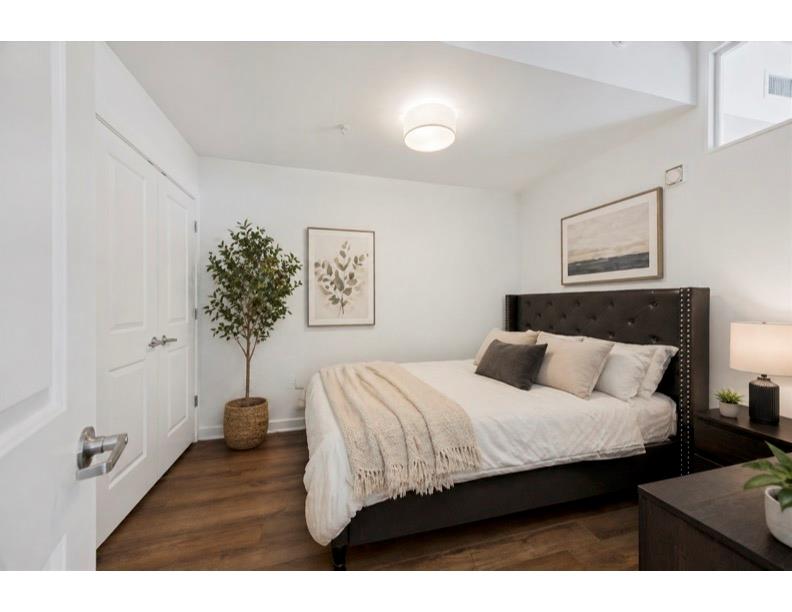 360 Nueces St # 2704, Austin, TX 78701