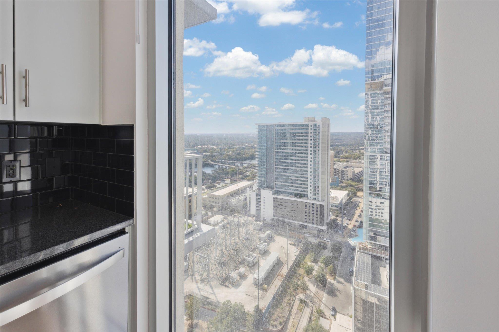 360 Nueces St # 2704, Austin, TX 78701