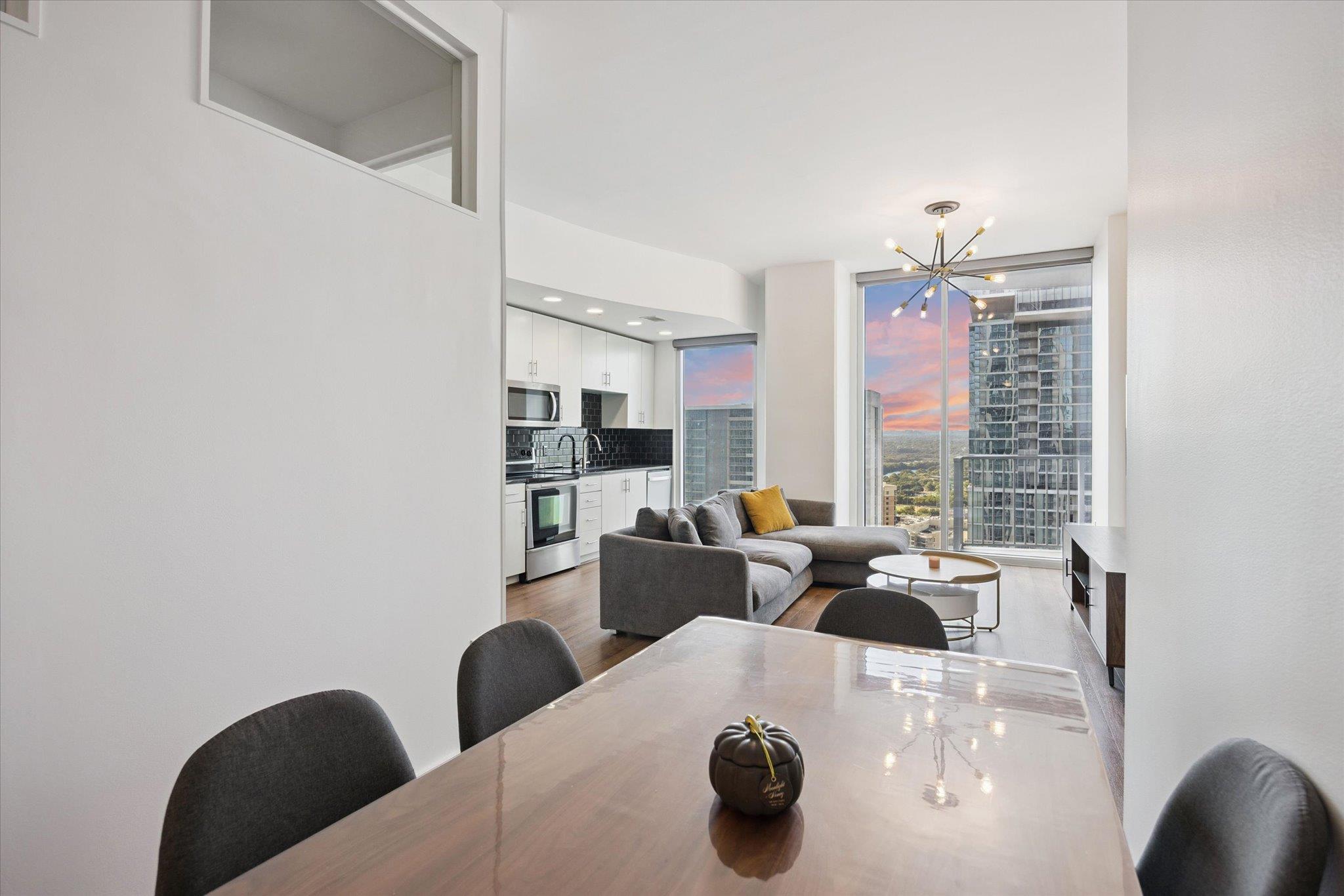 360 Nueces St # 2704, Austin, TX 78701