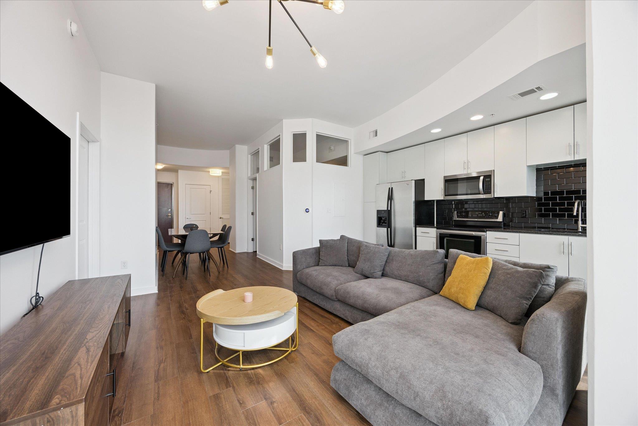 360 Nueces St # 2704, Austin, TX 78701